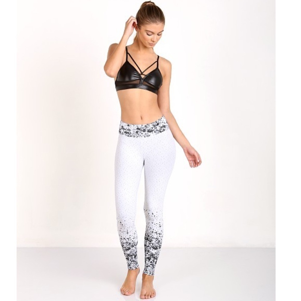 Koral Women’s Pixelate Crop Legging White Black Ankle Compression Jacquard S